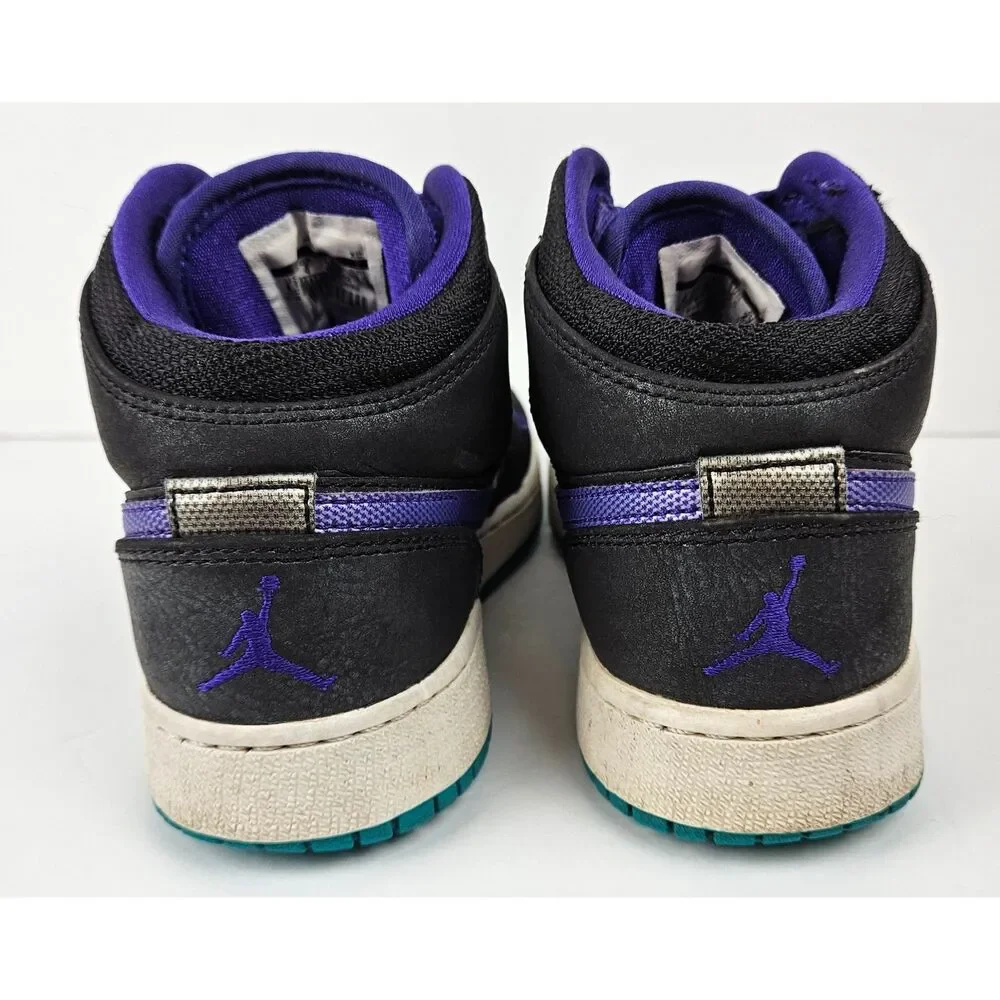 Air Jordan 1 mid grape sneakers. Size: 4.5Y